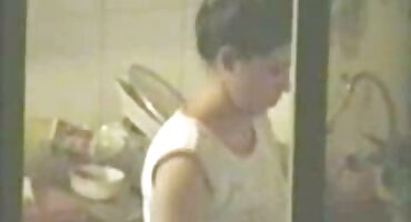 pim sex co trang Cô gái nghịch ngợm với sex anh em lồn.