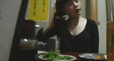 sex cosplqy Katie xemphimsex Kush thắp sáng với chồng trong studio.